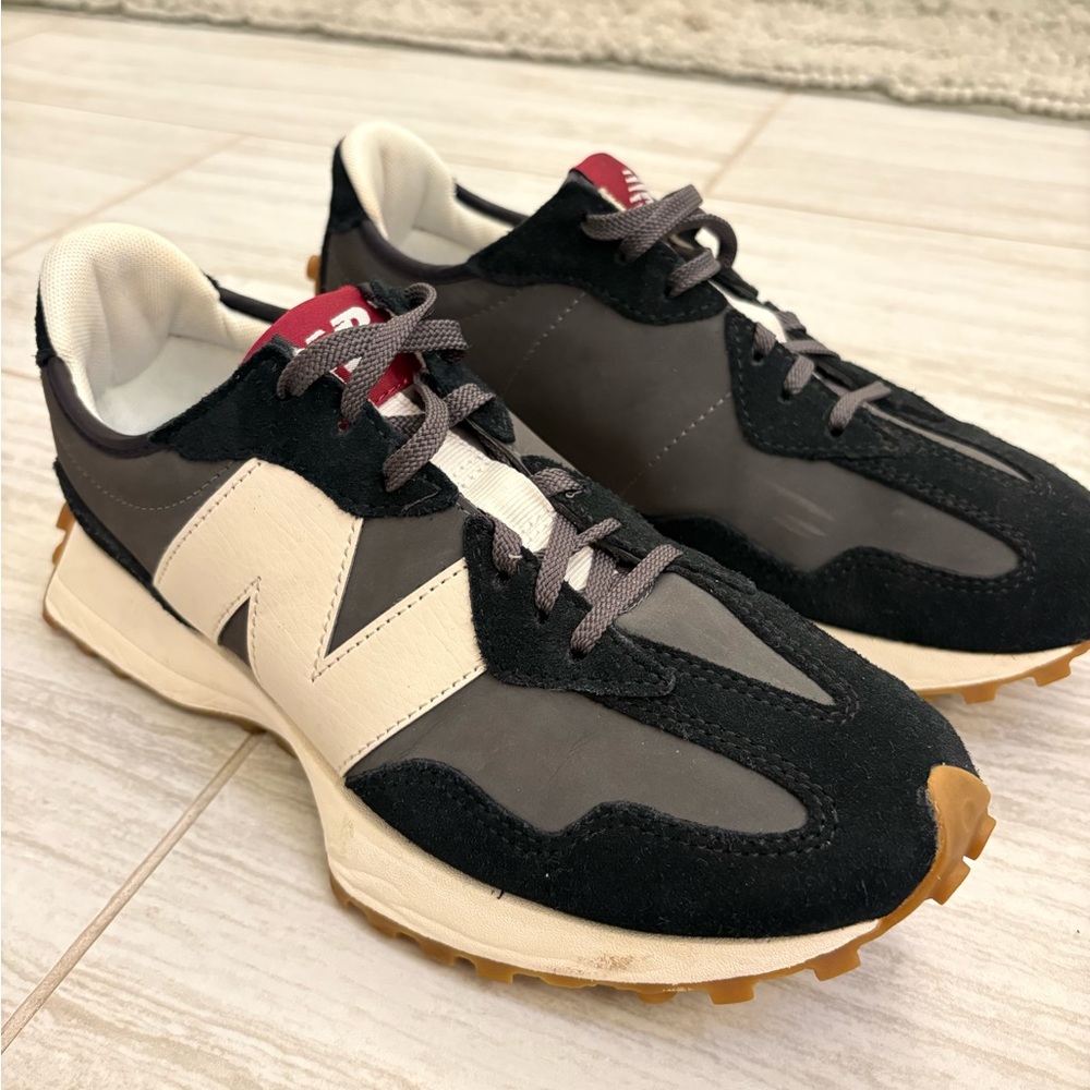 New Balance Black and Cream Sneakers